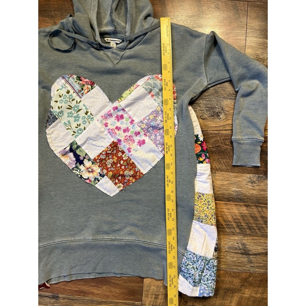 Upcycled American Eagle Hoodie XS Handmade Quilt Heart Patchwork Cottagecore - Picture 5 of 7